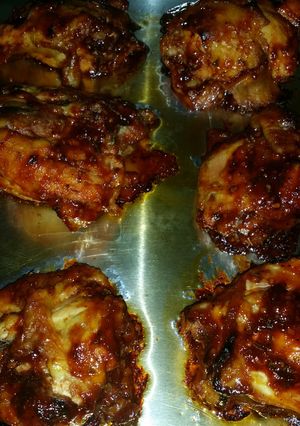 A picture of Baked barbecue chicken thighs.