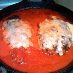 A picture of one pan chicken pamigiana.