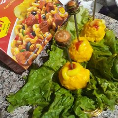 A picture of Tikka macaroni pops.