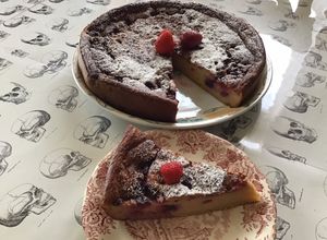 Une photo de Pudding aux fruits rouges et sirop de rhubarbe