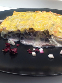 Foto di Lasagne al forno con radicchio e gorgonzola, con cuore cremoso