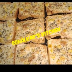 A picture of Cheese Corn Bread.