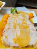 Lomo de cerdo al horno en salsa de mandarina