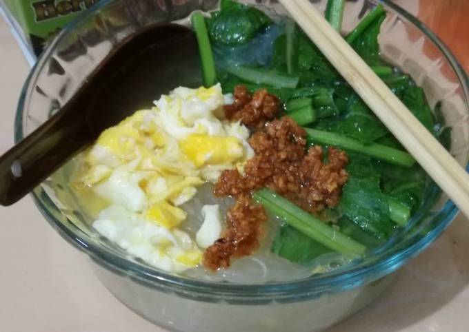 Ternyata ini loh! Bagaimana cara membuat Soun kuah sawi dijamin menggugah selera