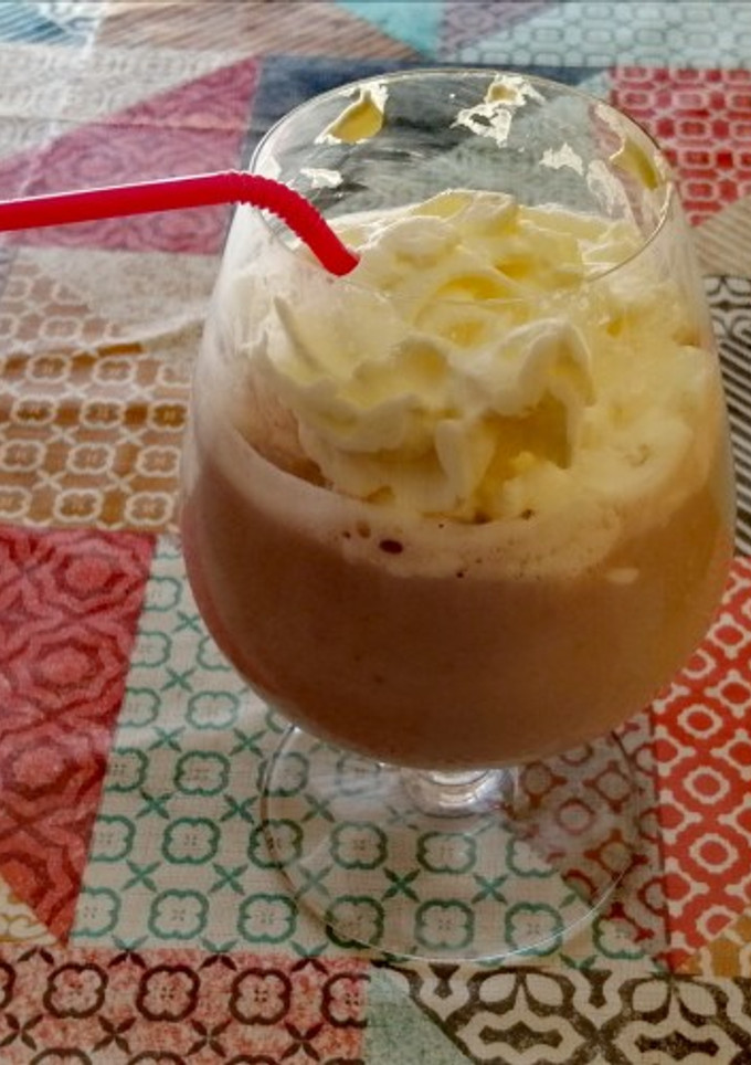 Una foto de 🍧Batido de plátano y yogurt frutas del bosque