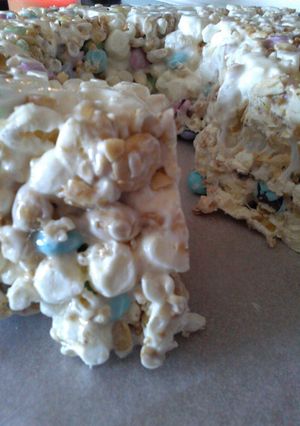 A picture of M & M. - Popcorn Cake.