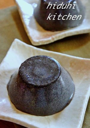 A picture of Rich and Smooth Black Sesame Pudding.