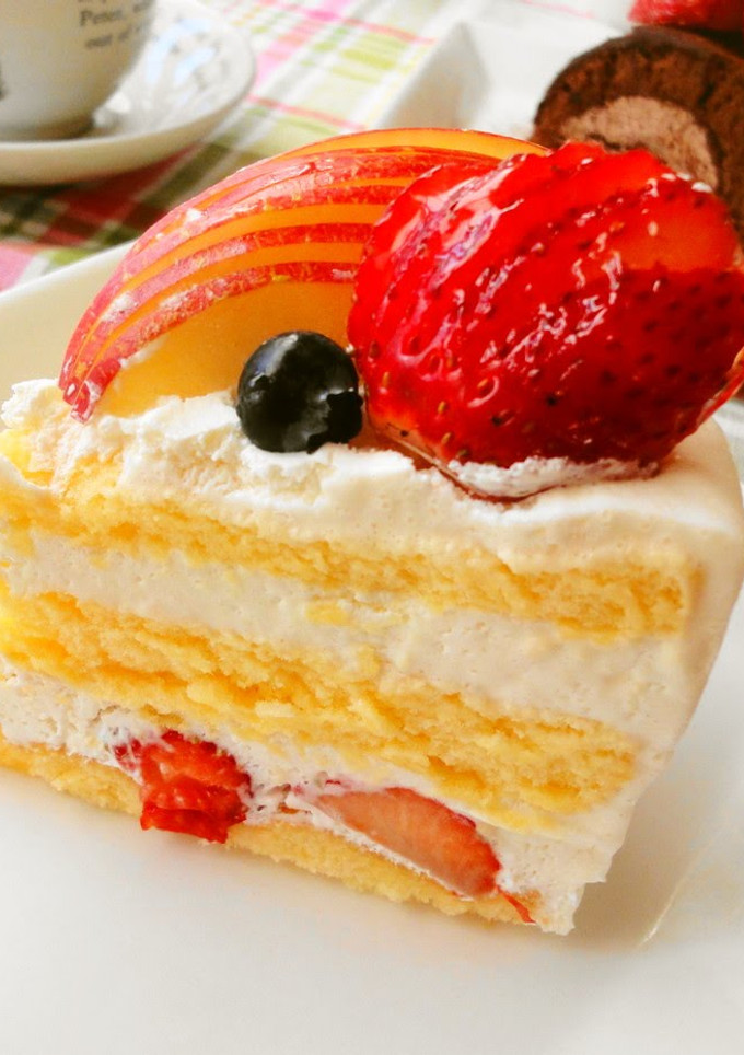 A picture of Easy How to Slice a Whole Cake.