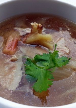 A picture of Ginger And Onion Pork Soup /Broth /Stock.