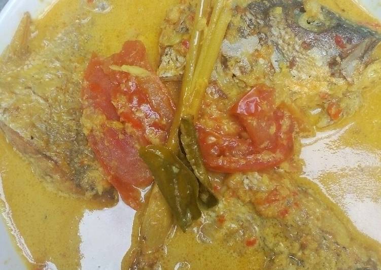 Langkah mengolah Kakap bumbu kuning Lezat