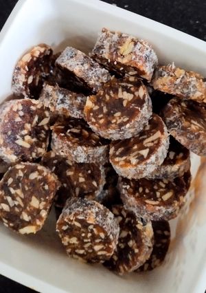 A picture of Khajoor sweet recipe.