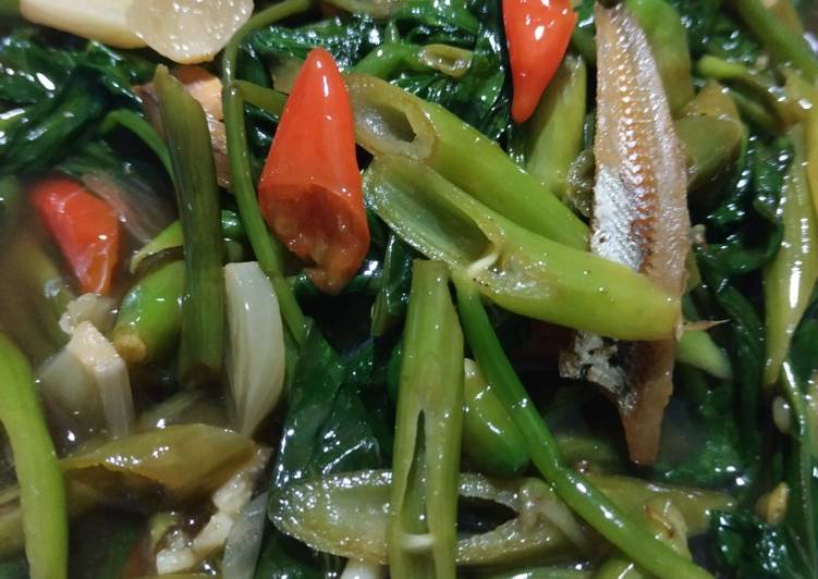 Cara Gampang Membuat Tumis kangkung asam jawa, Enak