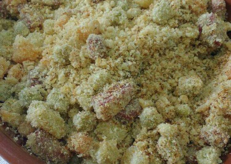 Farofa de legumes, bacon e linguicinha - Tudogosreceitas