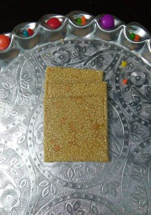 A picture of Til Chikki.
