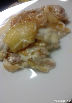 Una foto de Patatas con bechamel