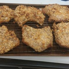 A picture of Sour Cream & Onion Crusted Pork Chops.