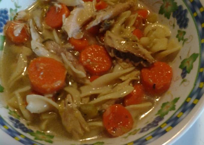 Steps to Make Quick Turkey Carcass Soup