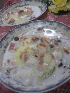 A picture of Salmon & Chinese Cabbage Gratin Soup.