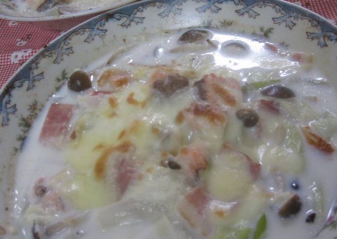 Simple Way to Prepare Perfect Salmon &amp; Chinese Cabbage Gratin Soup