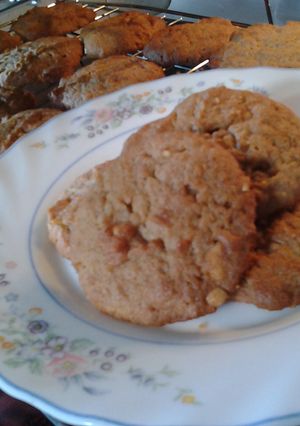 A picture of Peanut butter and banana cookies.
