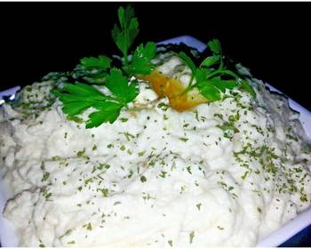 The New Way Making Recipe Mikes Faux Garlic Mashed Potatoes Practical Delicious