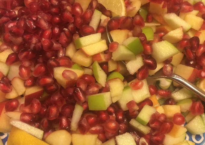 Step-by-Step Guide to Prepare Speedy Apple Pomegranate Power Salad