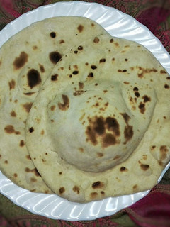 Una foto de Naan pan