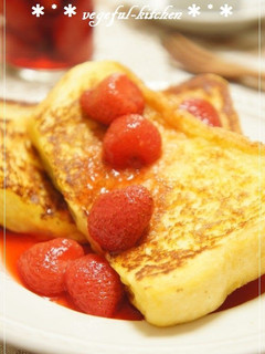 A picture of Easy Fluffy French Toast -- A Golden Ratio Recipe.