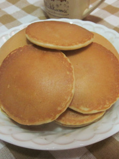A picture of Easy & Fluffy Pancake.