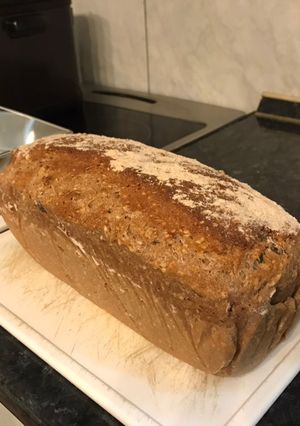 Teljes kiőrlésű magvas osztrák kenyér recept fotója