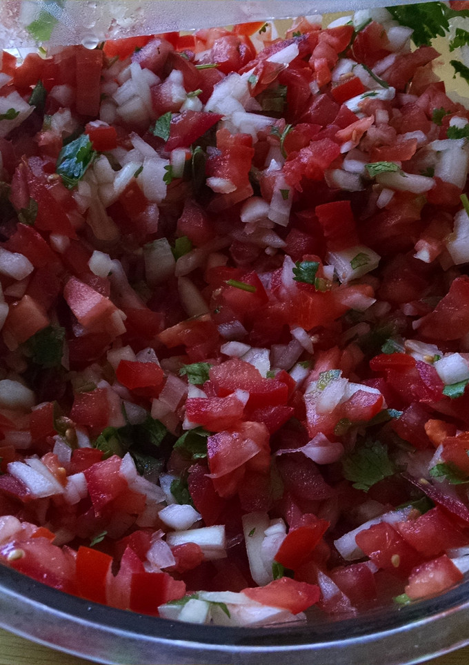 A picture of Simple salsa.