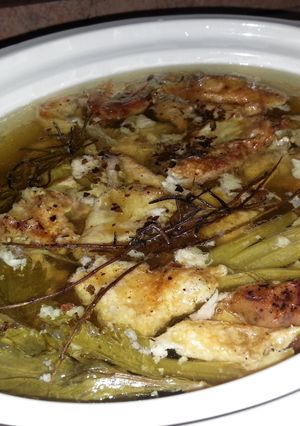 A picture of Crockpot Chicken Stock.