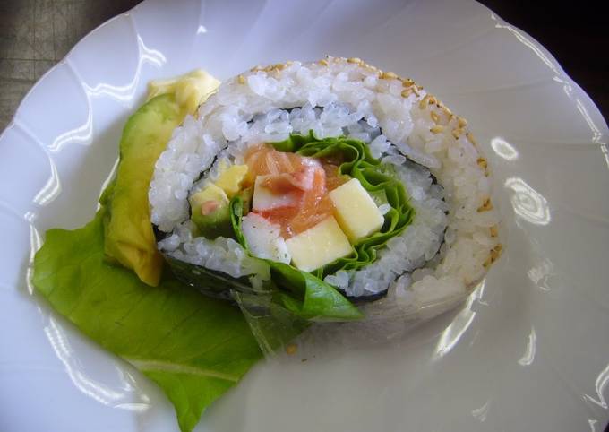 Simple Way to Make Quick Japanese-Style California Roll