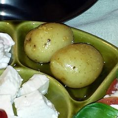 A picture of Garlic Buttered Potatoes.