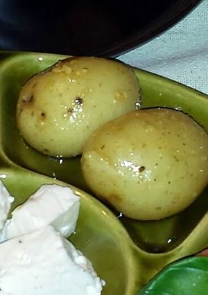 A picture of Garlic Buttered Potatoes.