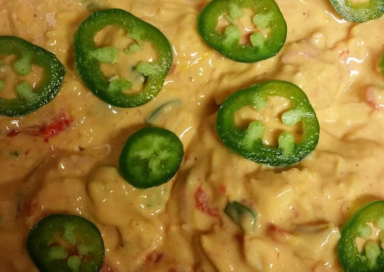 Creamy Chicken Queso