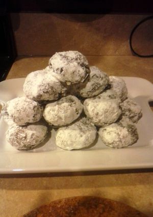A picture of Chocolate and coconut surprise cookies.