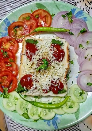 कच्चा वेज सैंडविच (Kacha veg sandwich recipe in hindi) रेसिपी मुख्य फोटो