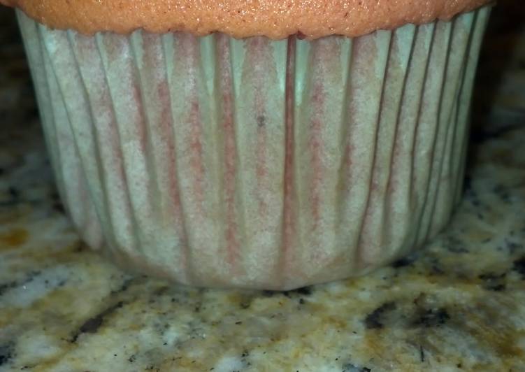 Moist Berry Berry Strawberry Cupcakes