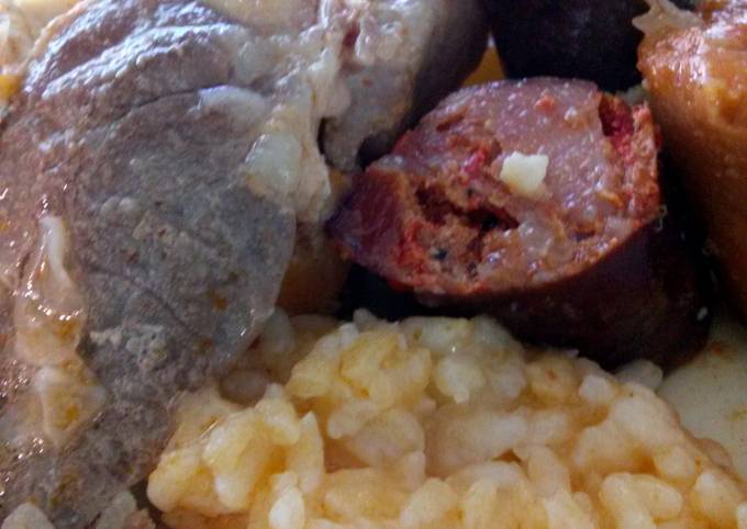 potatoes and meat portuguese boiled style (cozido a portuguesa)
