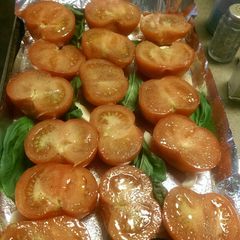 A picture of Roasted tomato basil marinara.