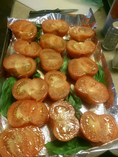 A picture of Roasted tomato basil marinara.