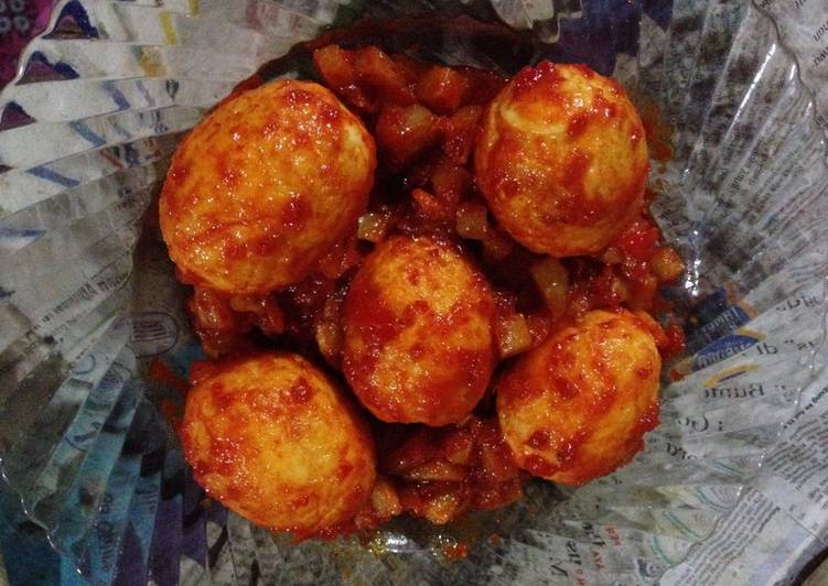 Bagaimana Menyiapkan Balado Kentang Telur yang Lezat Sekali