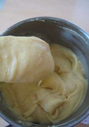 A picture of Delicious Custard Cream Just Like Custard Pudding.
