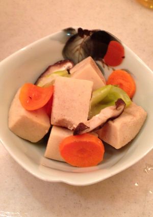 A picture of Easy Simmered Bite-Sized Koya Dofu.