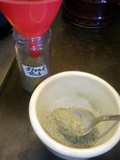 A picture of NoNa's Steak Rub Mix.