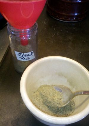 A picture of NoNa's Steak Rub Mix.