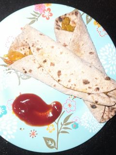 वेजिटेबल काठी रोल (vegetable kathi roll recipe in Hindi) रेसिपी मुख्य फोटो