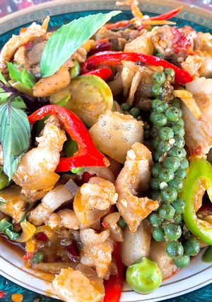 รูปของ หมูป่าผัดเผ็ด #รักบ้านเกิด