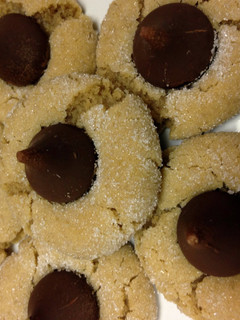 A picture of Peanut Blossom Cookies.